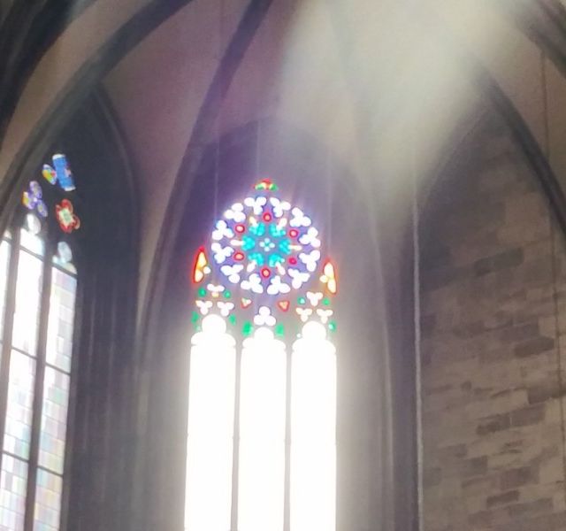 glas in lood kerk